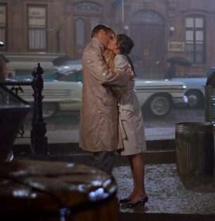 Womens vintage raincoats - Audrey Hepburn and George Peppard in Breakfast at Tiffany's, 1961