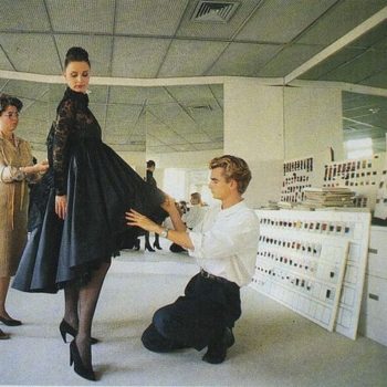 Retro 80s fashion-NinaRicci-Colbert Tilmann