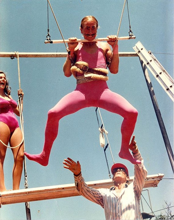 Enn Reitel on location in Los Angeles in July 1982 on the shoot of The Optimist, Season One (episode 5, Kid's Stuff)