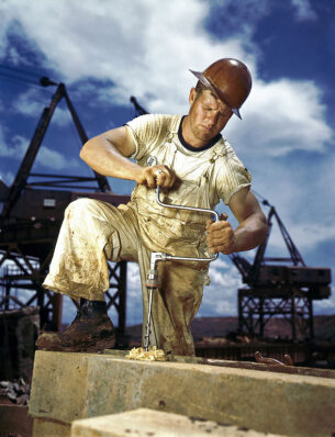 Vintage mens workwear - Colour photograph of carpenter at work on Douglas Dam, Tennessee, 1942