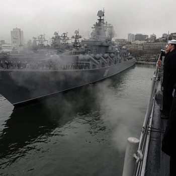 Sailors in P coats on deck aboard the U.S. USS Blue Ridge-who makes a high quality pea coat