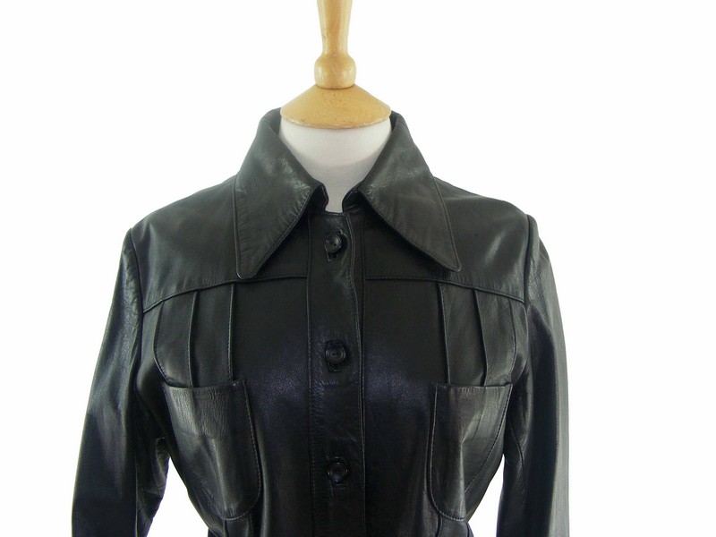 70s Black Leather Jacket - UK 14 - Blue 17 Vintage Clothing
