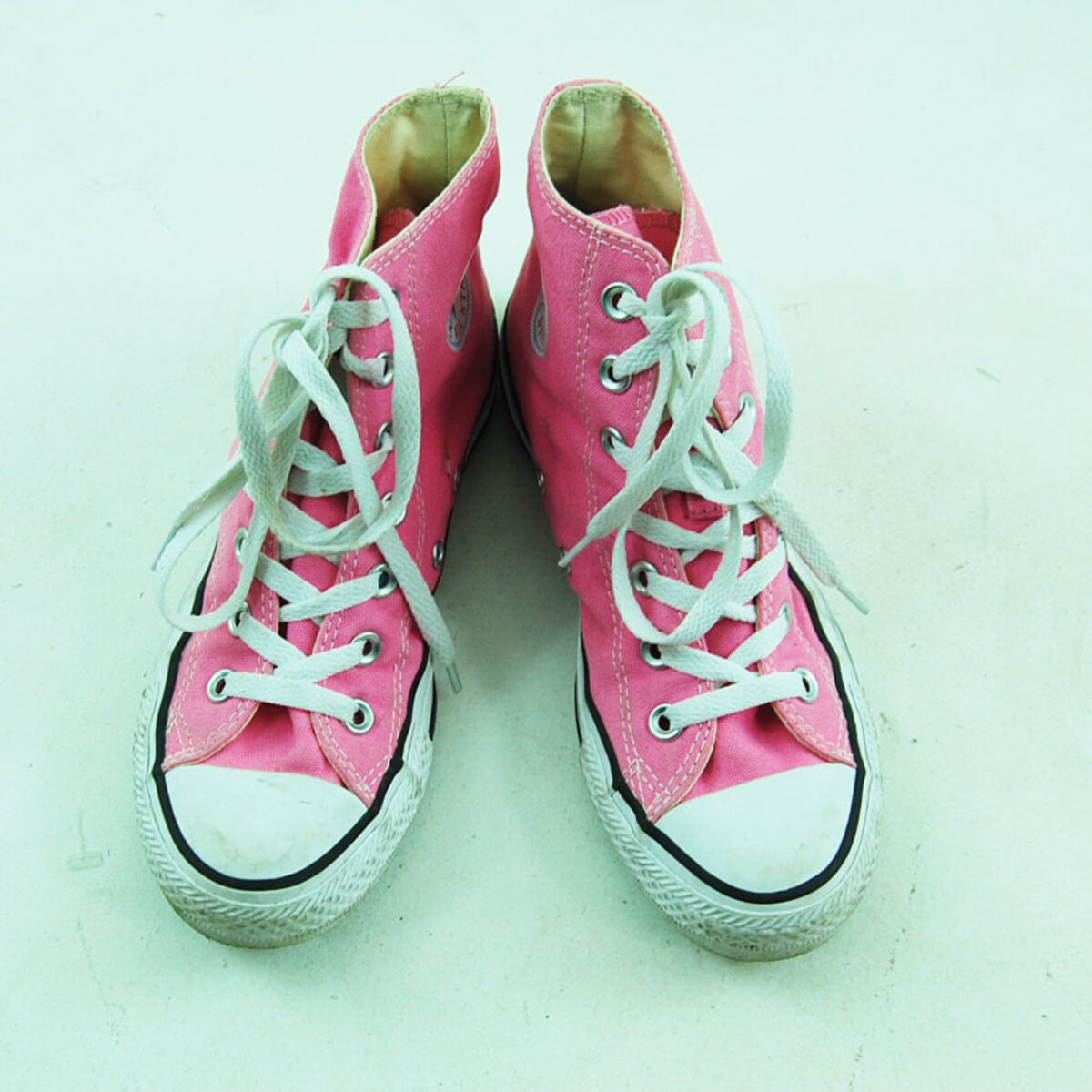 Pink converse tennis clearance shoes