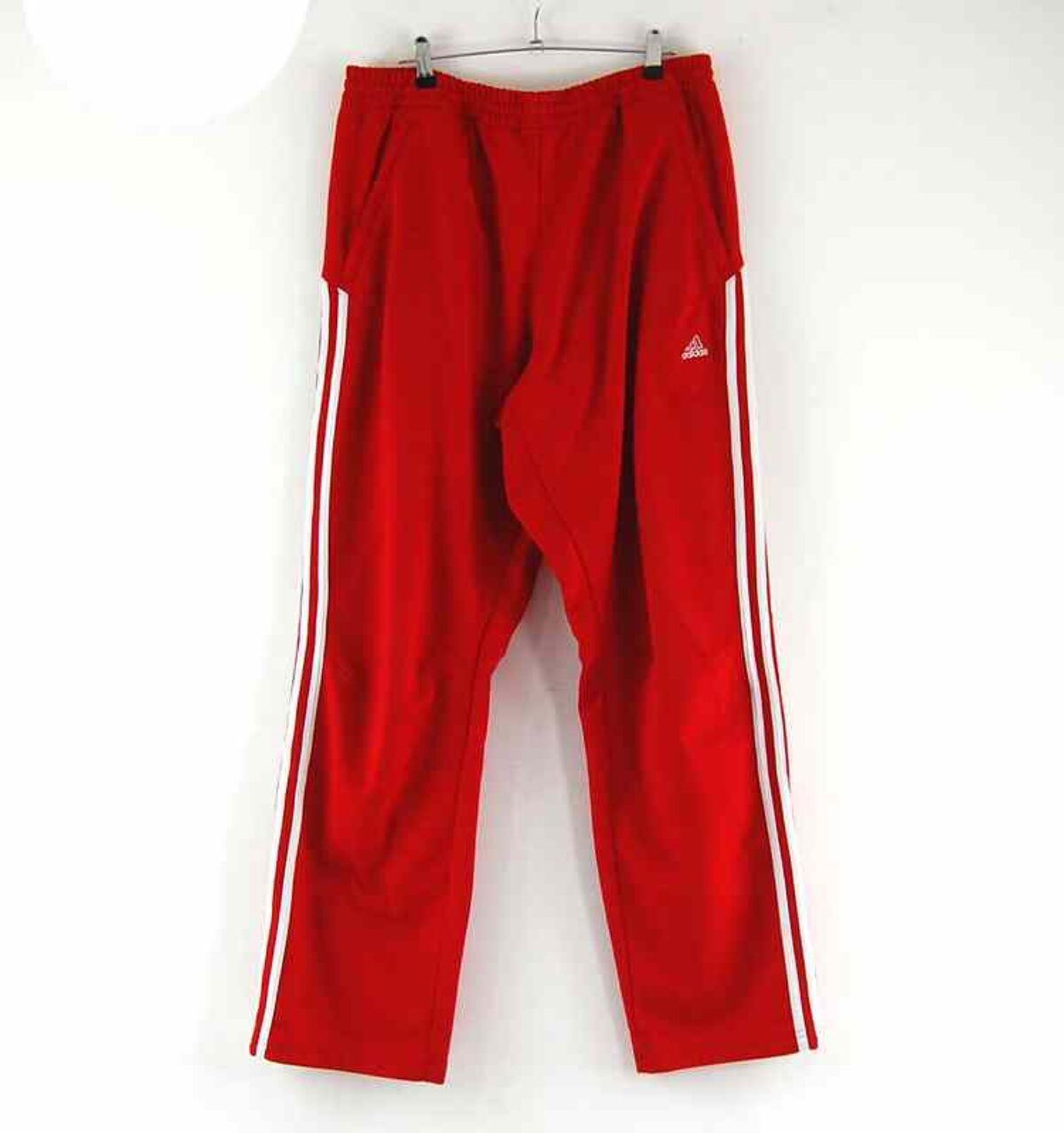 https://www.blue17.co.uk/wp-content/uploads/2021/02/Red-Adidas-Tracksuit-Bottoms-1200x1278.jpg